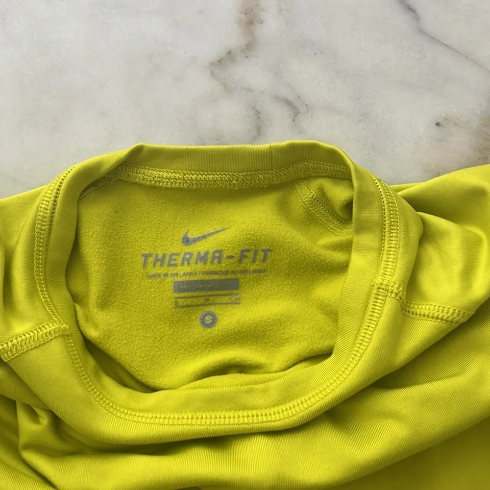 Nike therma fit brigth yellow volt long sleeve top Sz Small women's - Picture 7 of 12